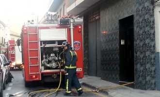 Desalojan un edificio de la calle Carmen por un incendio en una vivienda Desalojan un edificio de la calle Carmen por un incendio en una vivienda