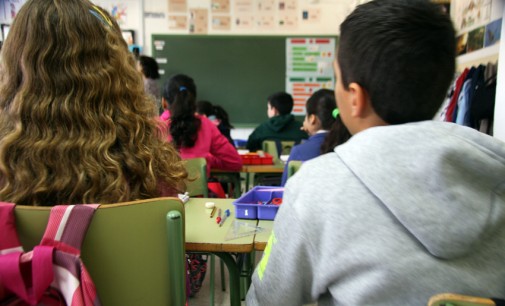 El equipo de gobierno pide un aula más de tres años para Méndez Núñez