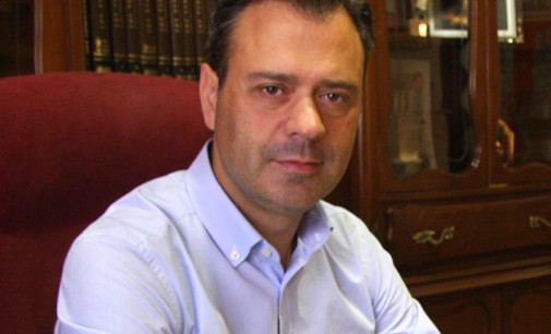 El alcalde responsabiliza a PSOE y Podemos de la construcción de la granja de cerdos