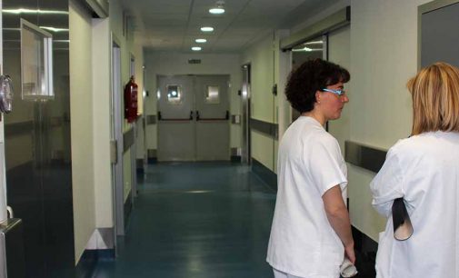 El hospital implanta la historia clínica electrónica para madre y bebé
