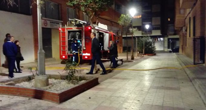 Atienden a una mujer por un ataque de ansiedad tras arder su cocina