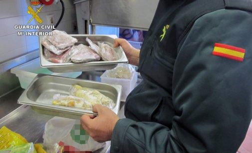 La Guardia Civil inmoviliza unos 500 kilos de alimentos en inspecciones a locales