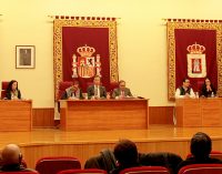 La construcción del templete en el parque desata las discrepancias entre la oposición