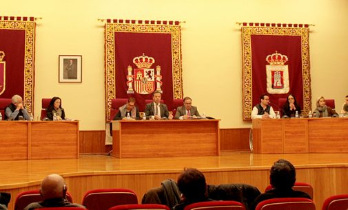 La construcción del templete en el parque desata las discrepancias entre la oposición