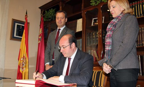El PSOE pide la retirada el apoyo institucional del Ayuntamiento a PAS
