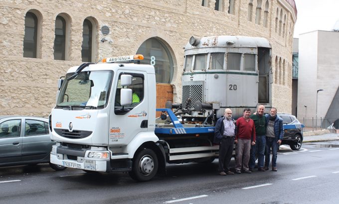 Las fotos son del 17 de diciembre de 2016, cuando llevaron desde Valencia a Villena la cabina del automotor número 20.