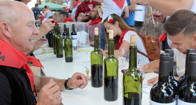 Medio millar de personas participan en la cata de Bodegas La Purísima