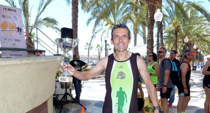 Francisco Antonio Martínez brilló en la media maratón de Alicante