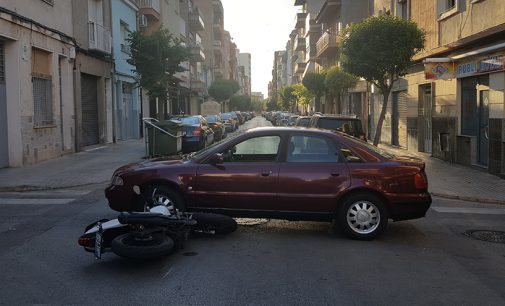Tres motoristas heridos en sendos accidentes por colisiones contra turismos