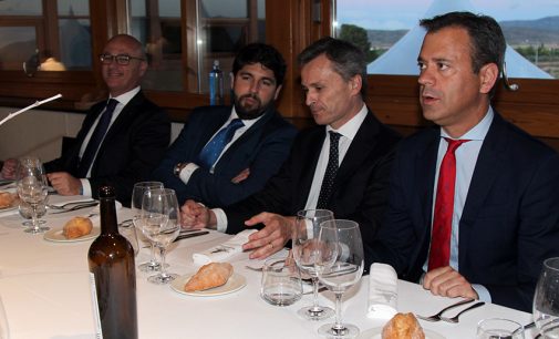 Arcas aparca la diplomacia y pide “políticos valientes” que se atrevan a cambiar las cosas