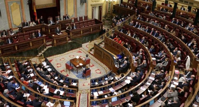 IU lleva al Congreso de los Diputados la granja porcina del Arabí