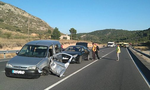 Un herido tras un choque frontal a la altura del puerto de Jumilla