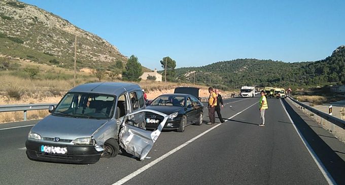 Un herido tras un choque frontal a la altura del puerto de Jumilla