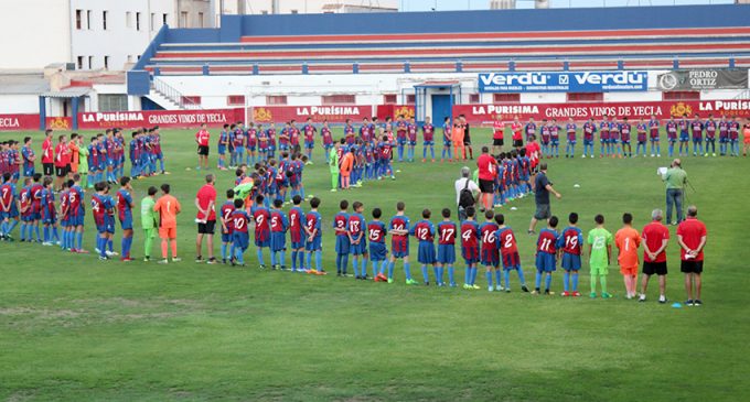 La Sociedad Fútbol Base Yecla presenta sus nueve equipos de esta temporada